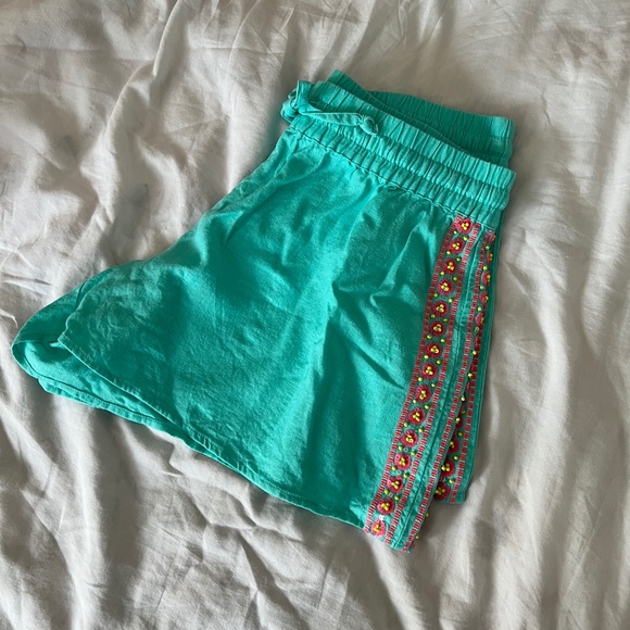 Vineyard Vines Linen Embroidered Shorts - Picture 6 of 6